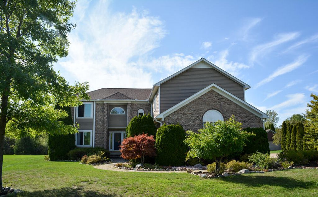 25548 Winding Creek Drive, New Boston