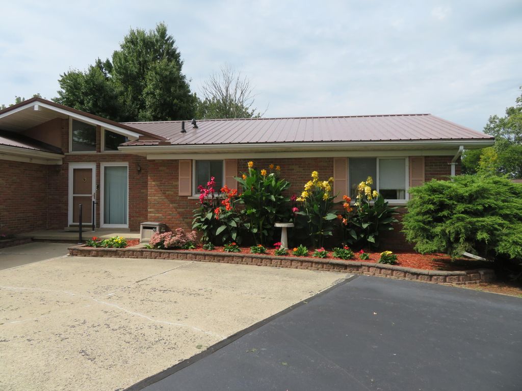 12191 Dennison Road, Milan