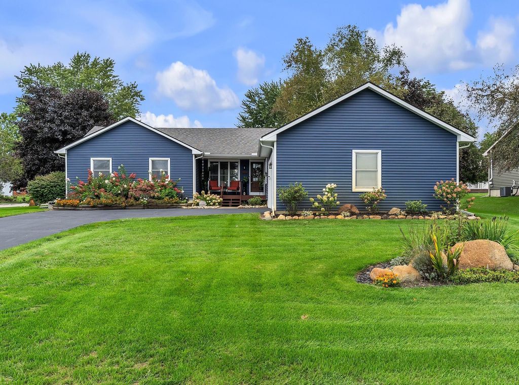 61600 Tayberry Circle, South Lyon