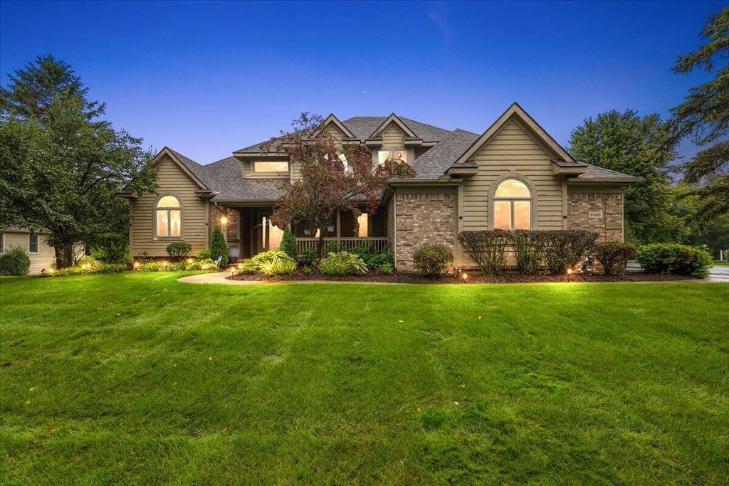5566 Creekview Drive, Ann Arbor