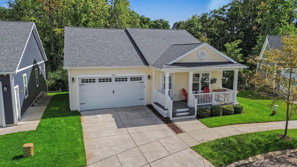 4482 Marie Therese Circle, Pinckney