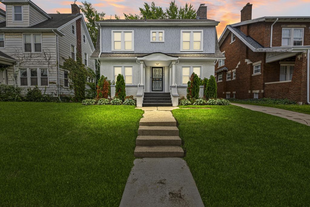 123 Puritan Avenue, Highland Park