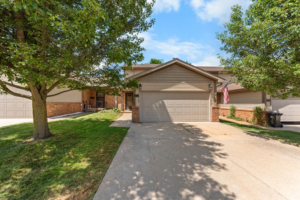 908 Moore Drive, Chelsea