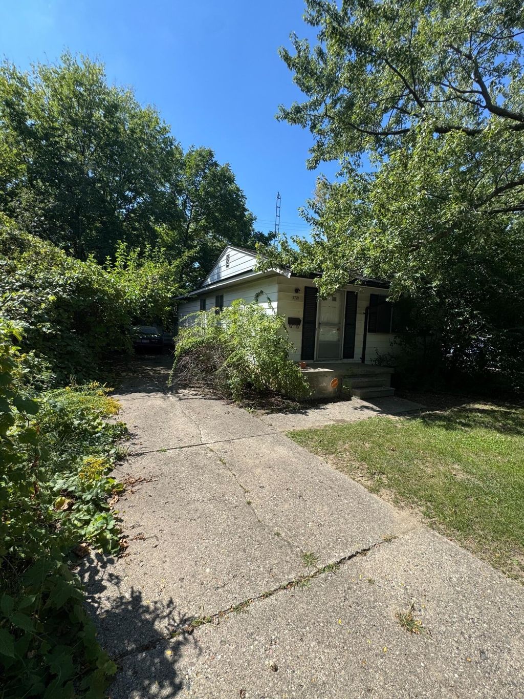 3721 Beecher Road, Flint