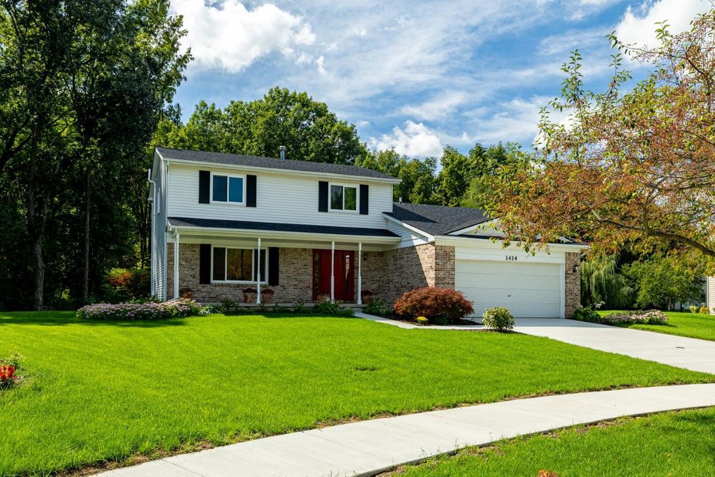 1414 Eastwood Circle, Saline