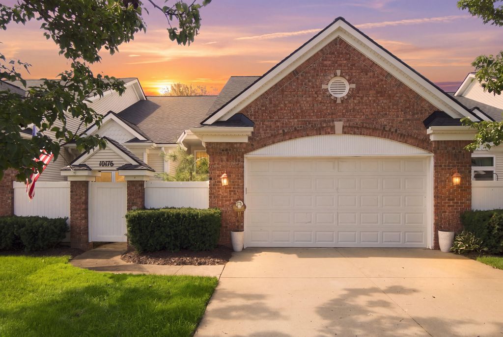 10176 Clarkshire Court, South Lyon