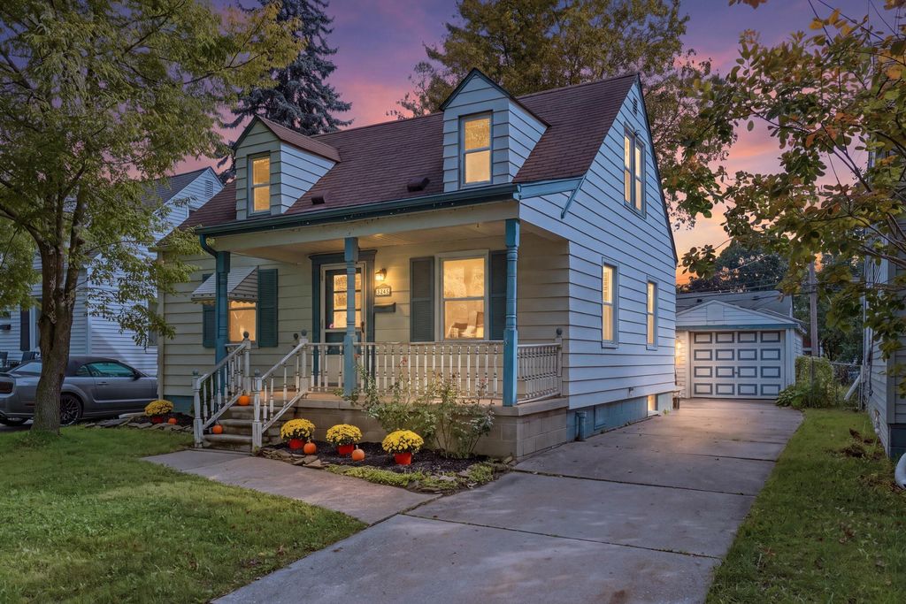 3445 Detroit Street, Dearborn
