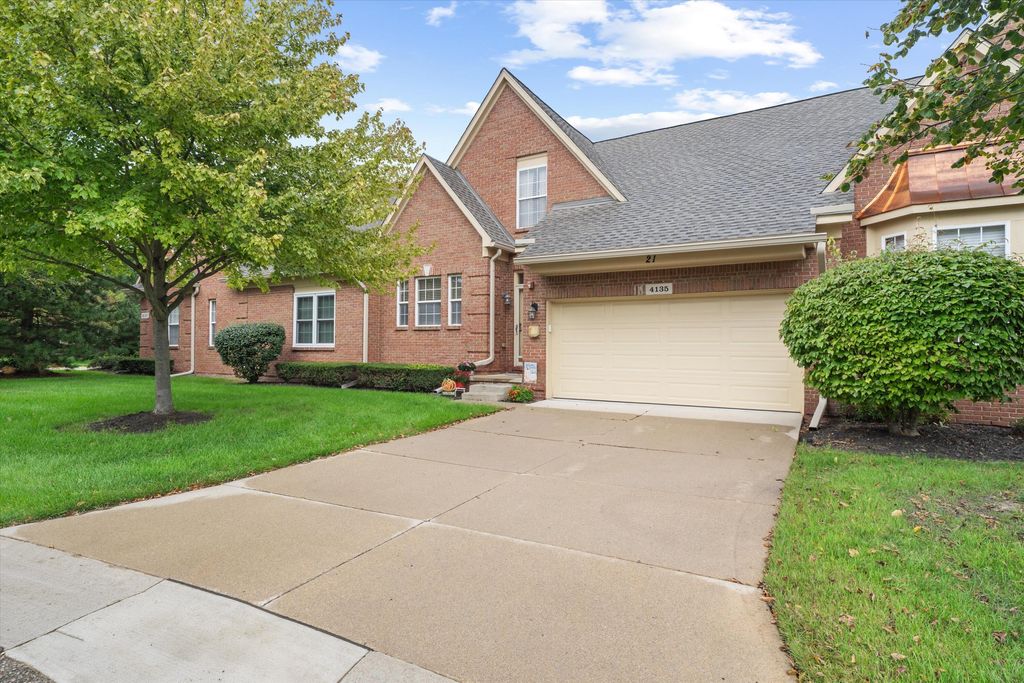 4135 Forest Bridge Drive, Canton