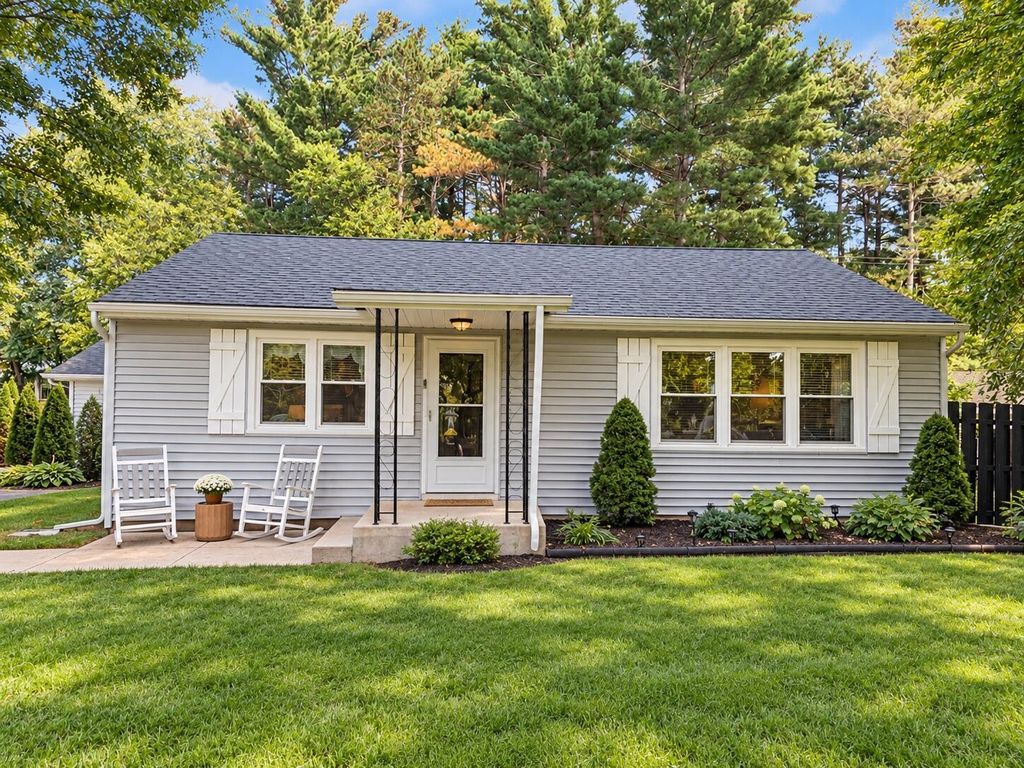 11195 Mcgregor Road, Pinckney