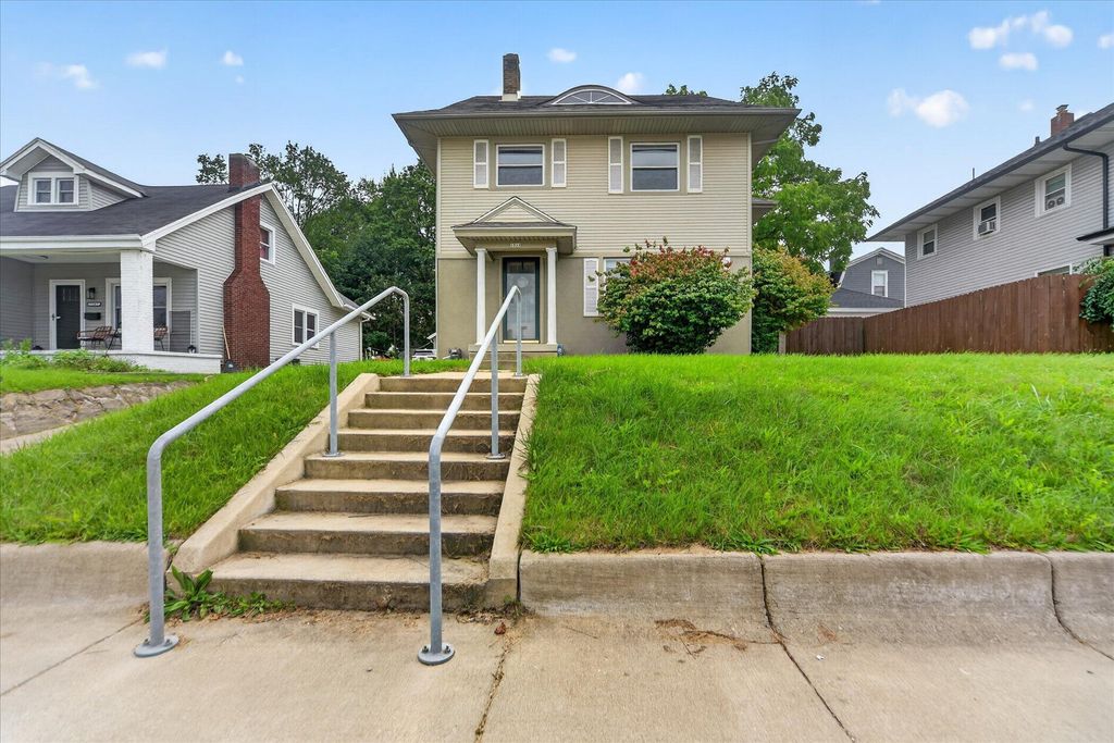 1211 W Michigan Avenue, Jackson