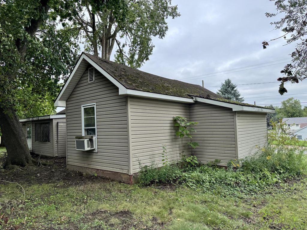 305 W South Street, Adrian