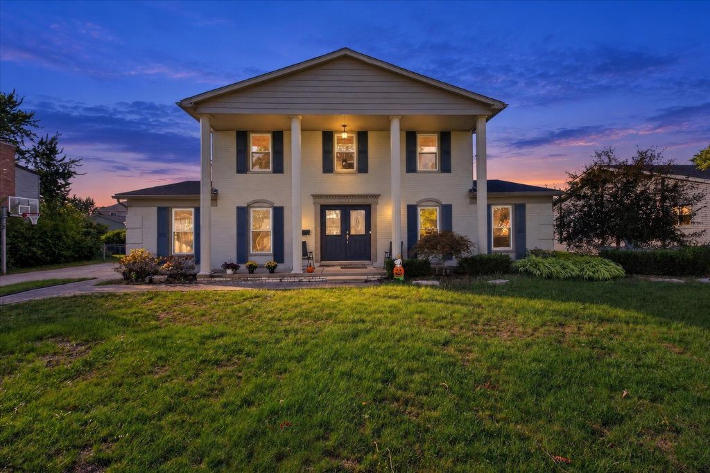 36523 Whitcomb Street, Livonia