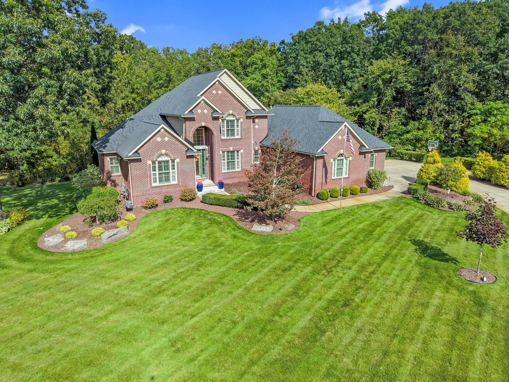 8541 Lone Meadow Court, Hartland township