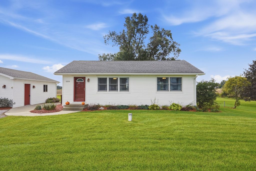 12251 Grass Lake Road, Grass Lake