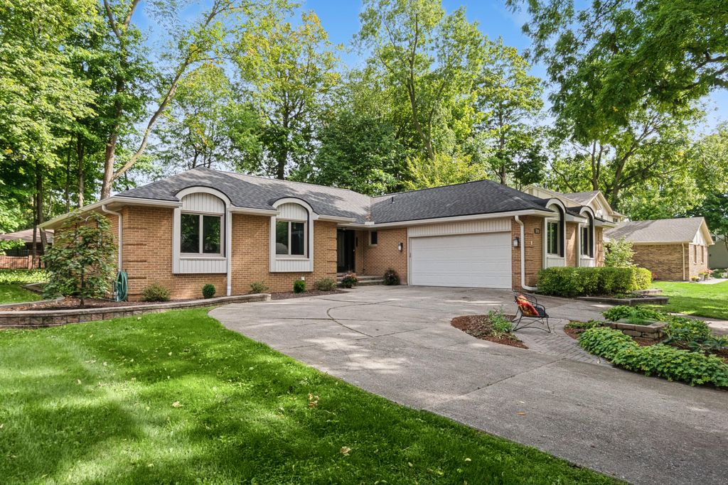 21854 Siegal Drive, Novi
