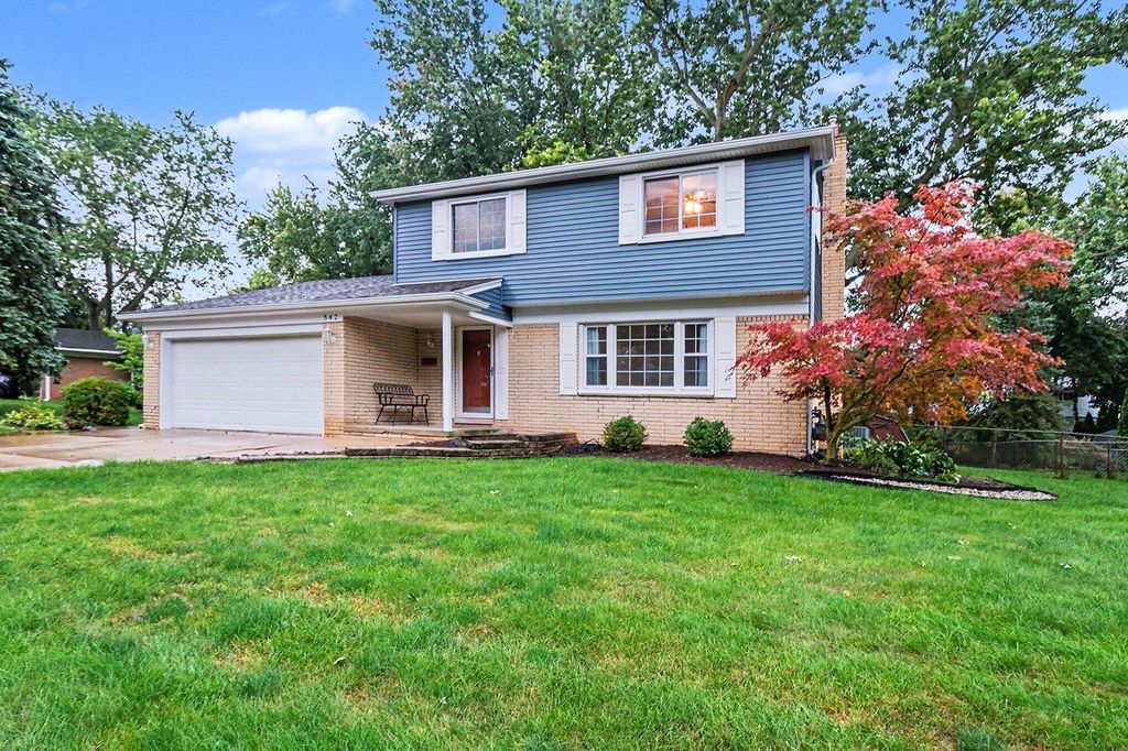 542 Eastlook Drive, Saline