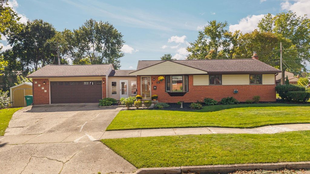 216 Harper Drive, Saline