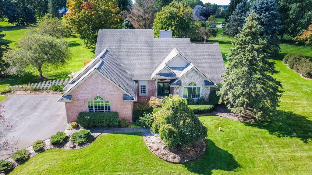 1978 Mayfair Drive, White Lake