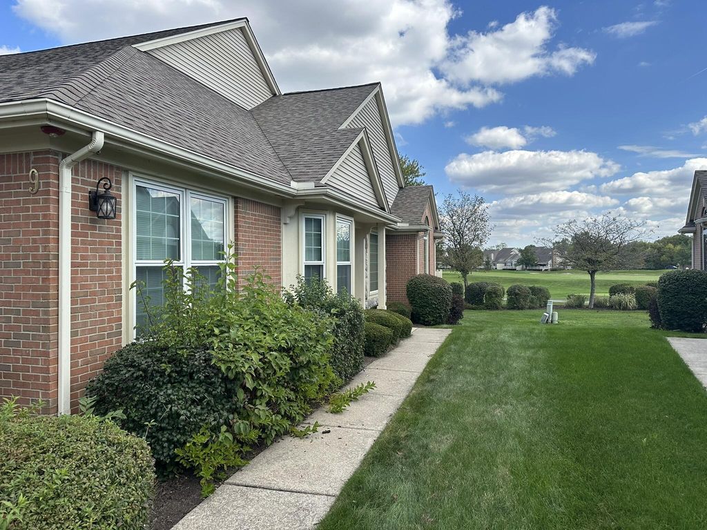 2561 Cleveland Way, Canton