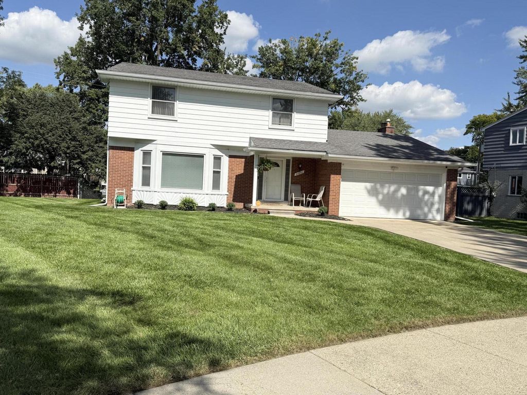 21850 Glenmorra Street, Southfield