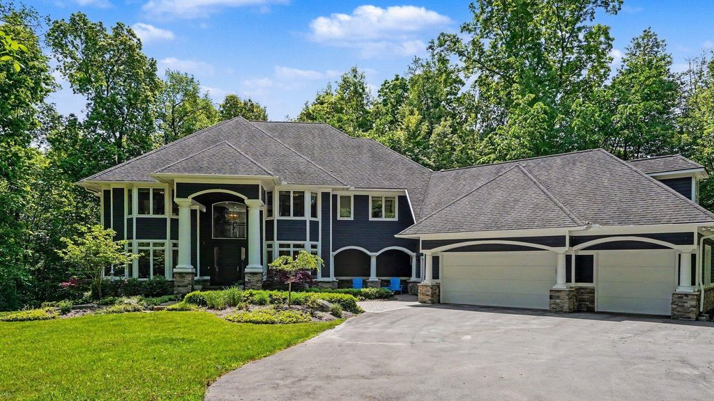 6311 Cobblestone Lane, Dexter