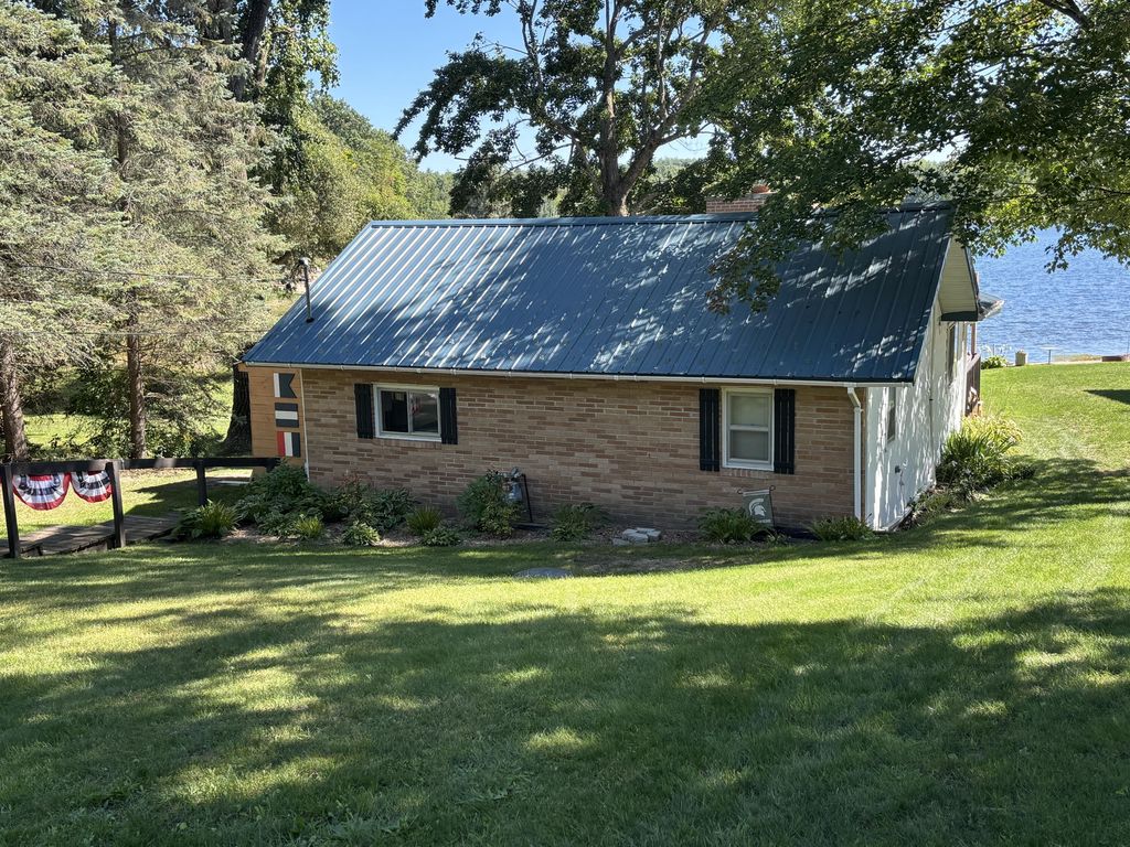 10780 Alpine Drive, Lake