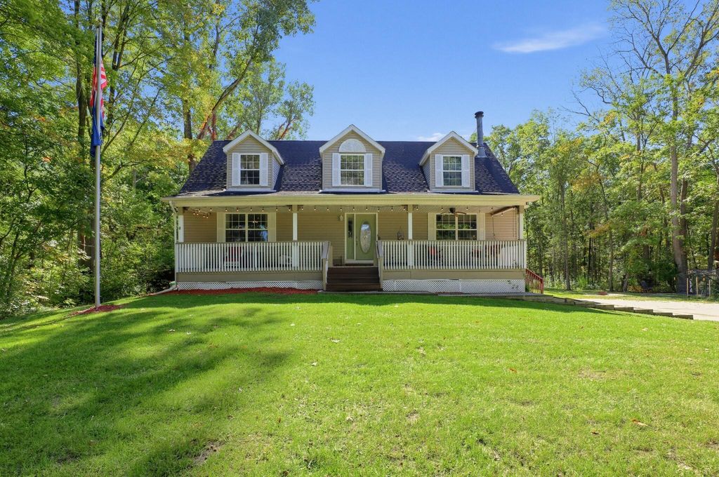 45101 Dunn Road, Belleville