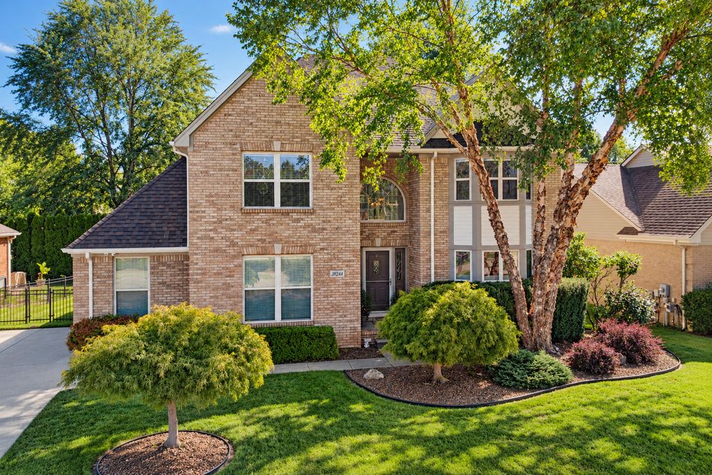 39244 Canterbury Drive, Harrison Township