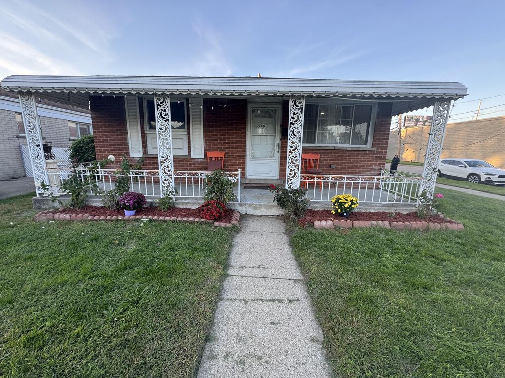 24104 Hass Street, Dearborn Heights