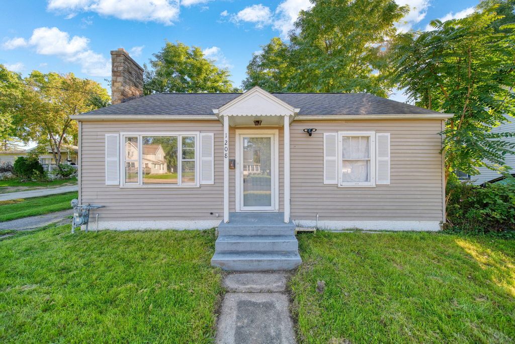 1208 N Eaton Street, Albion