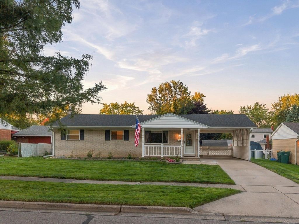 223 Harper Drive, Saline
