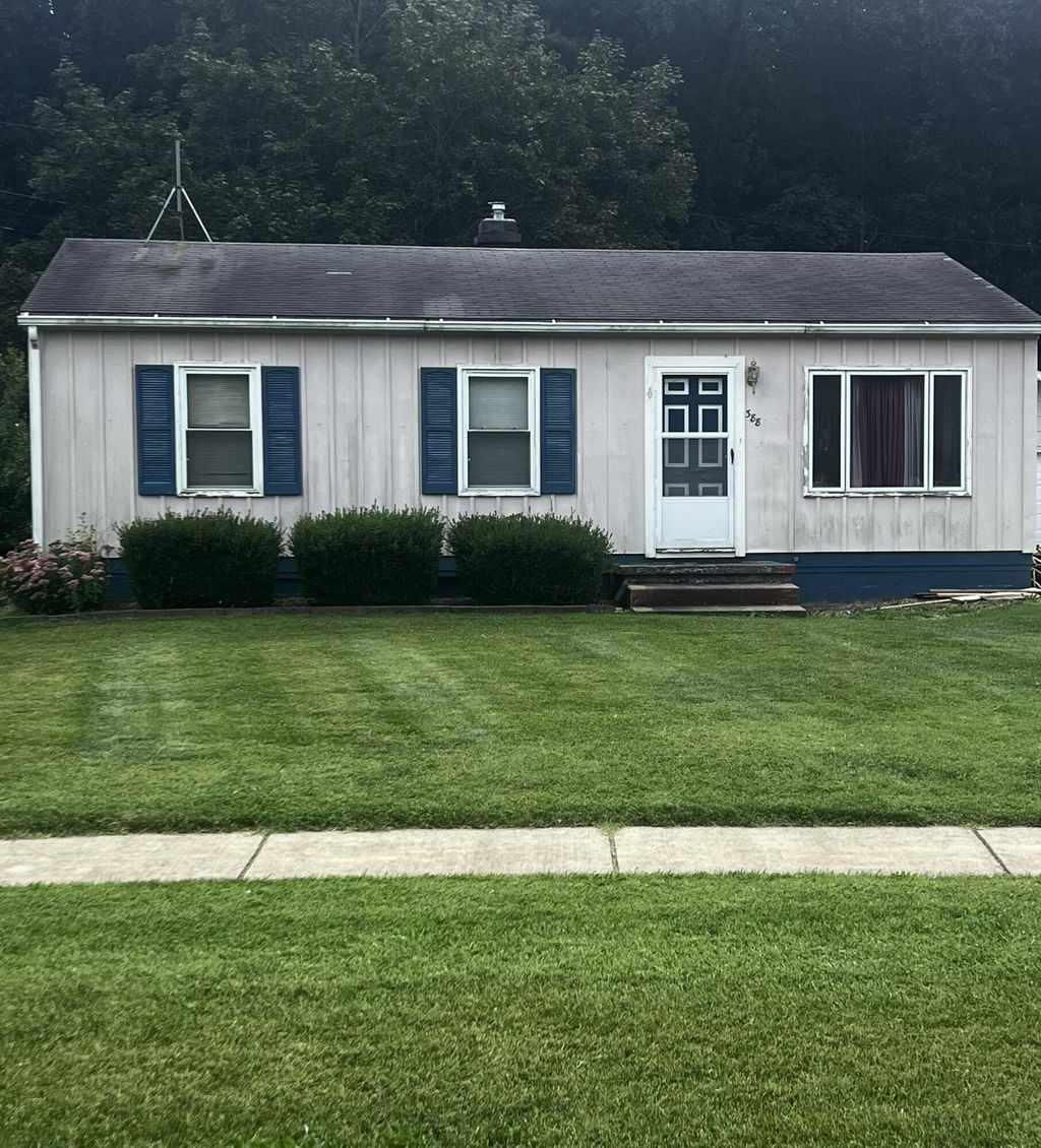 388 Cherry Street, Coloma