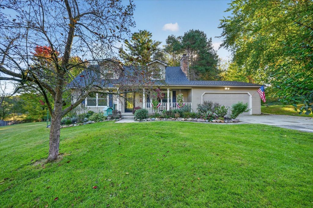 7234 Linden Road, Fenton