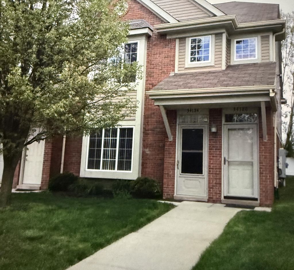 34124 Utica Road, Fraser