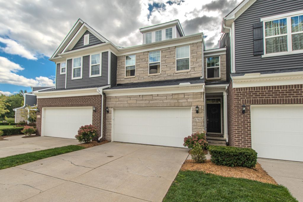 5782 Whispering Springs Drive, Ann Arbor
