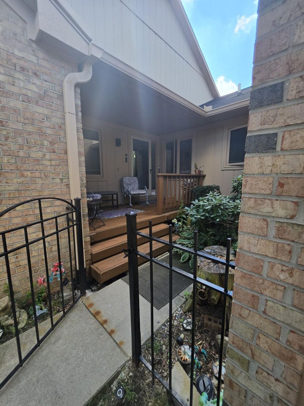 35355 Blue Spruce Drive, Farmington Hills city