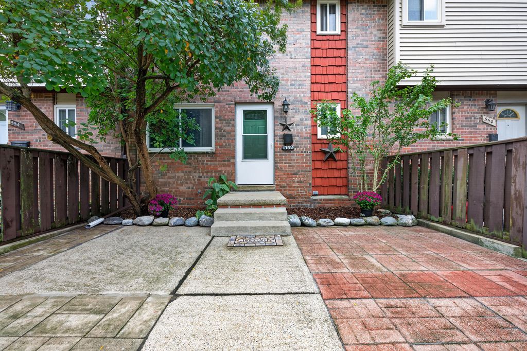 552 Terrace Lane E, Ypsilanti
