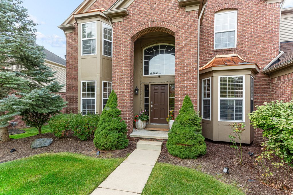 16775 Black River Drive, Northville