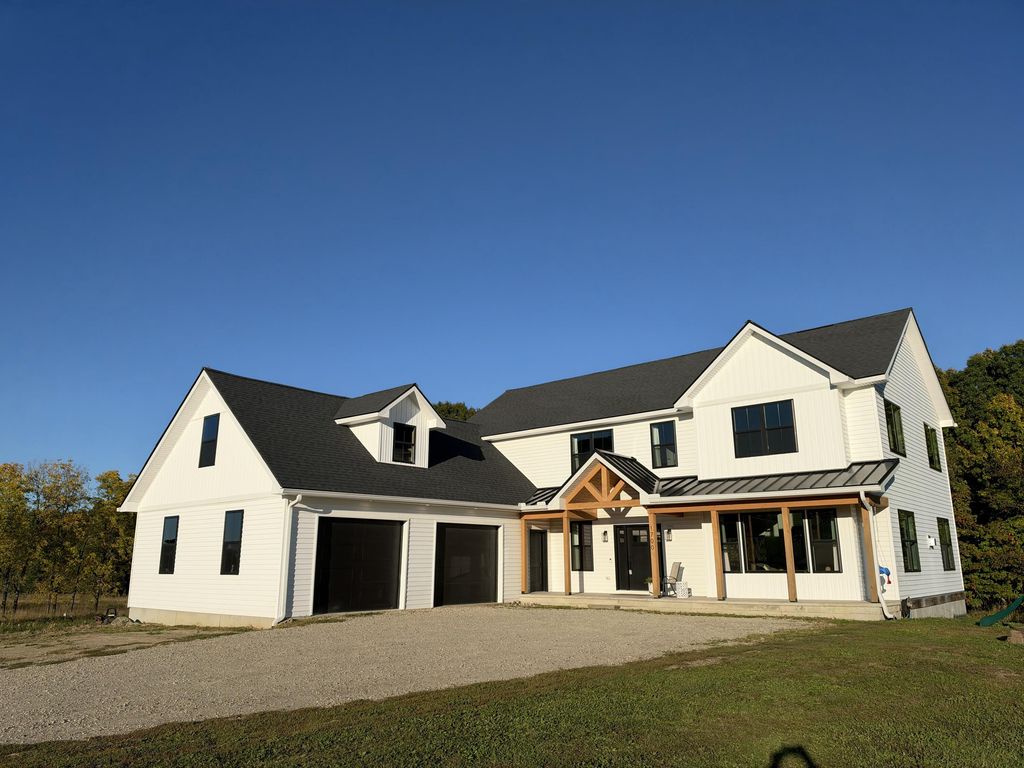 1700 Fowlerville Road, Fowlerville