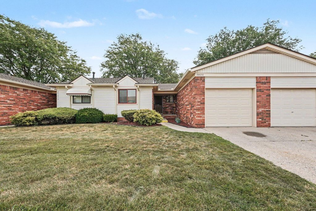 28630 Imperial Drive, Warren