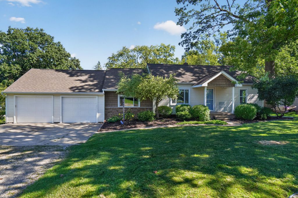 1360 Central Avenue, Howell city