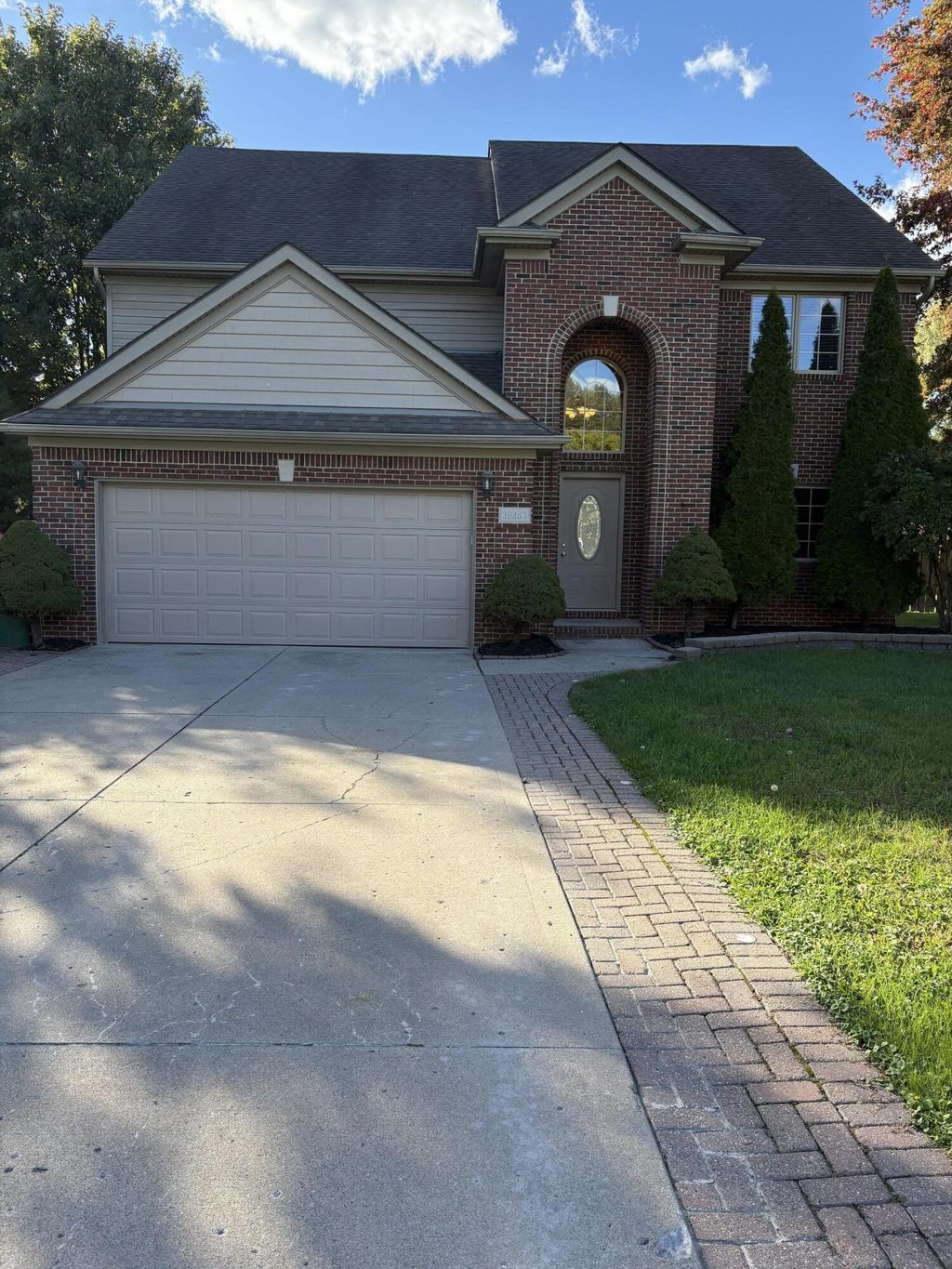 39283 Willowmere Street, Harrison Township