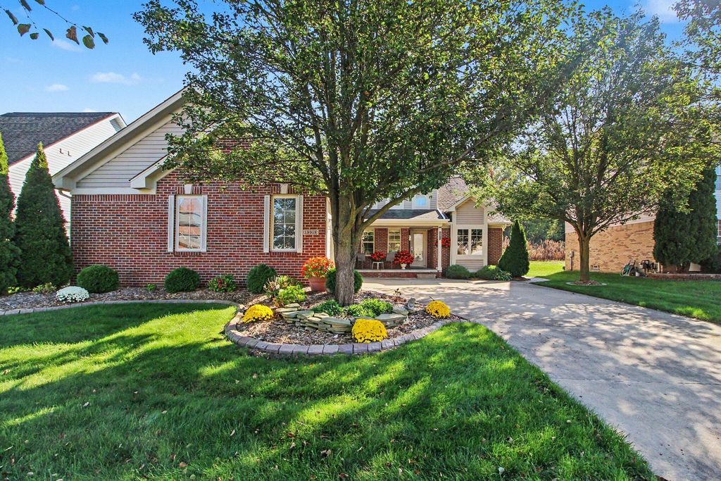19919 Dovetail Drive, Brownstown
