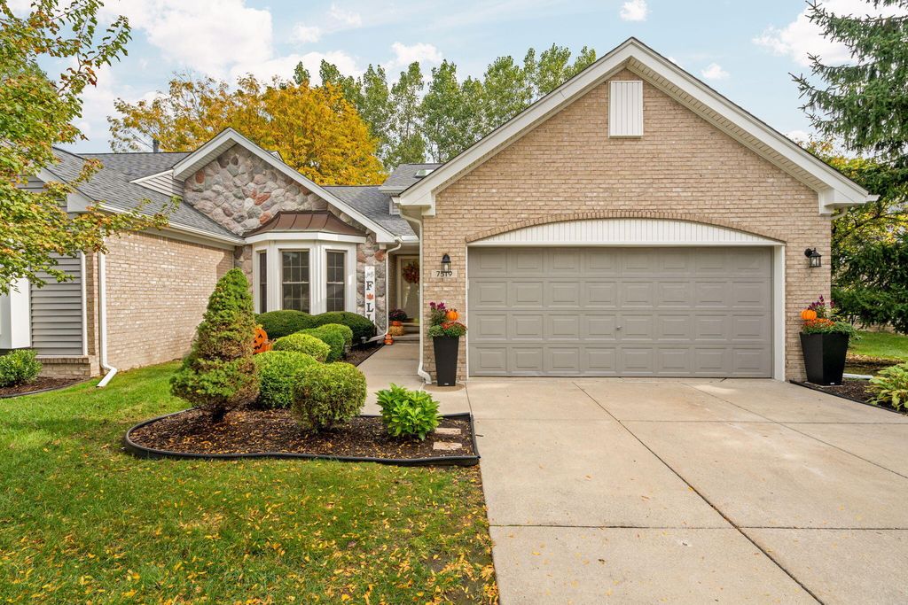 7519 Green Meadow Lane, Canton