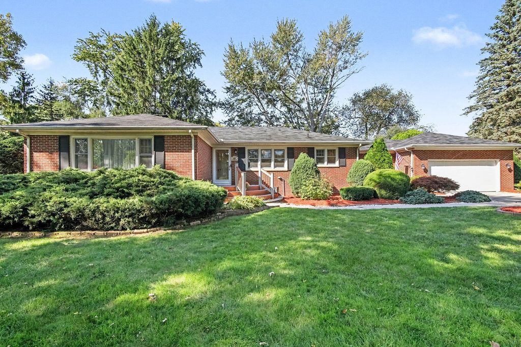 43 N Clubview Drive, Ypsilanti