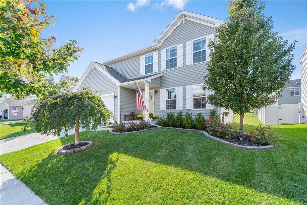 2883 W Fork River Drive, Fowlerville