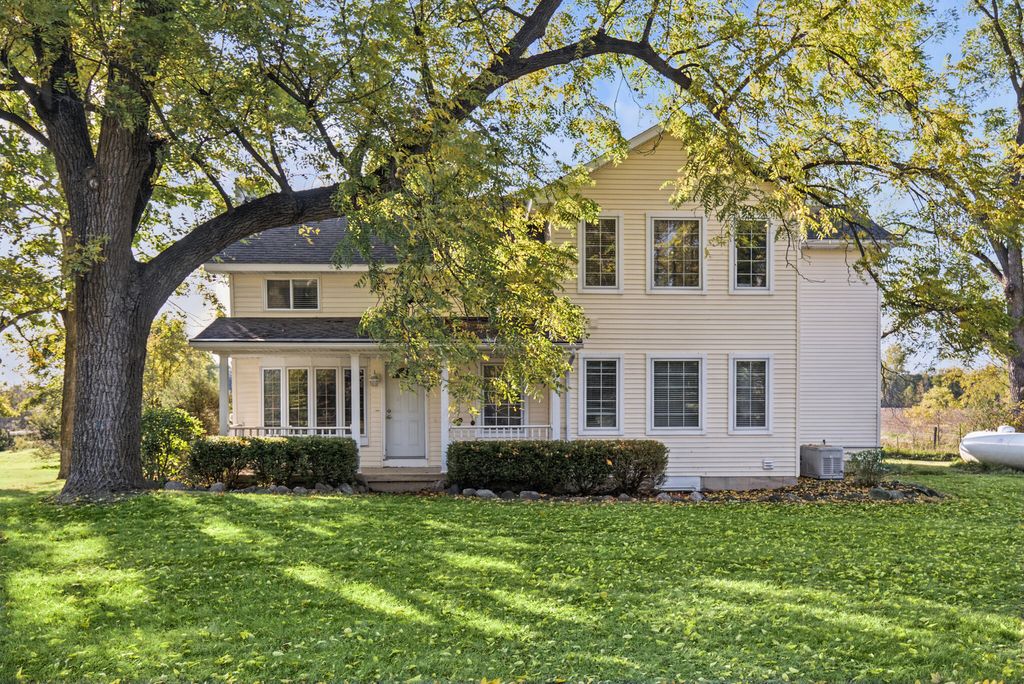 10622 S Francis Road, Dewitt