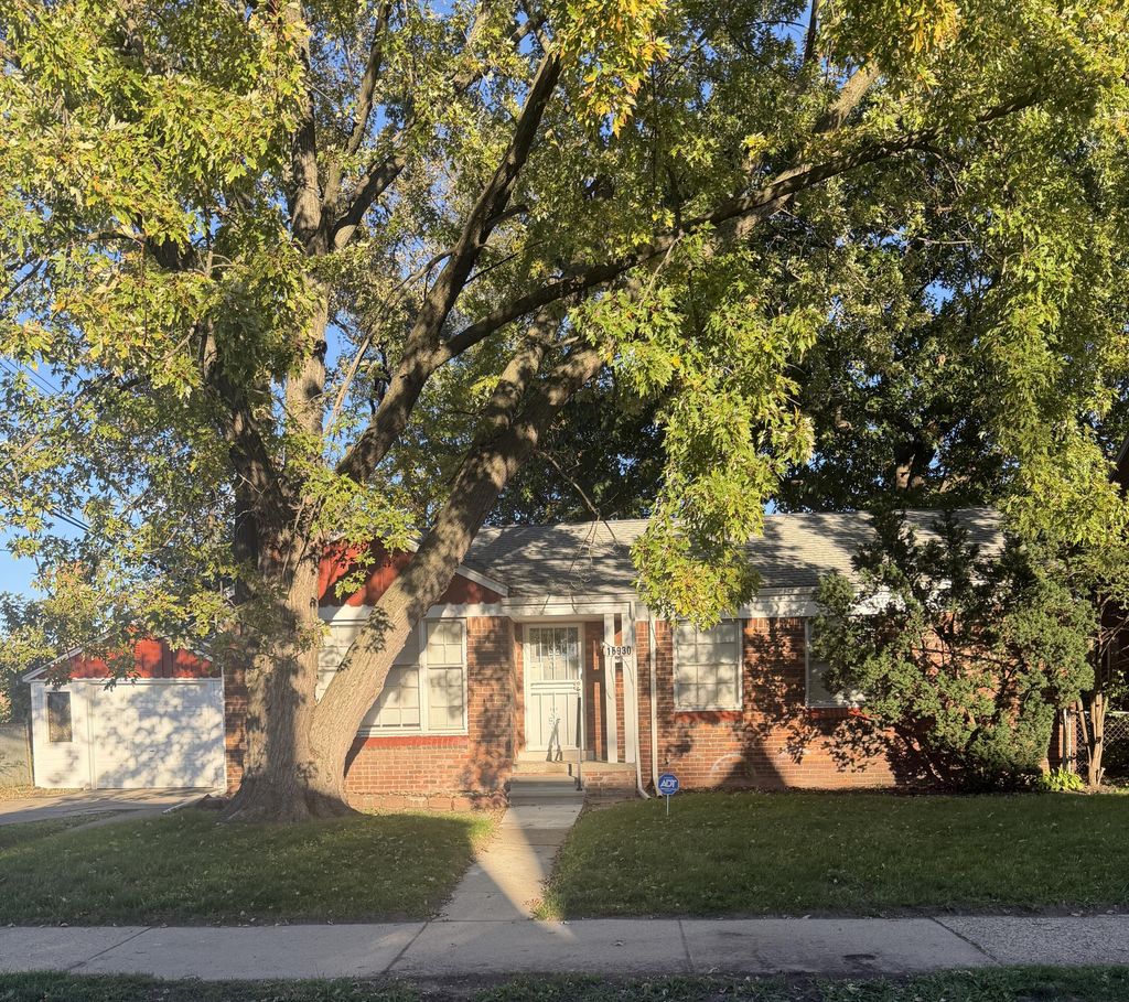 16930 Sorrento Avenue, Detroit