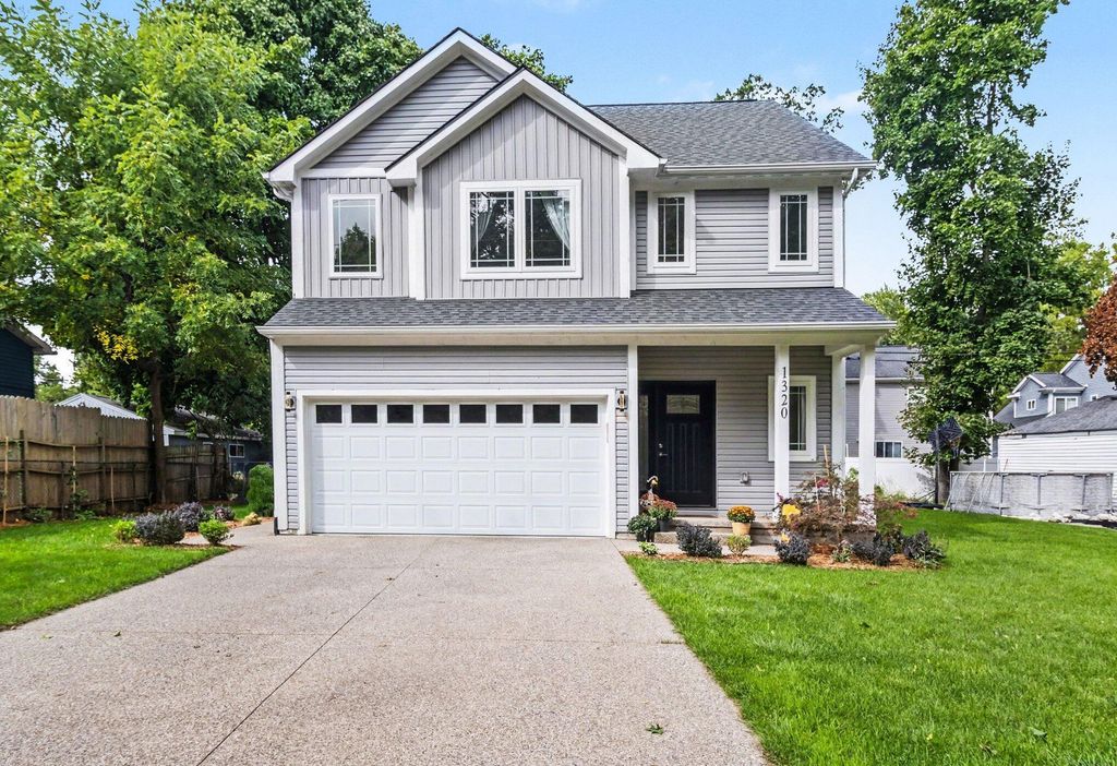 1320 Parkway Street, Waterford charter township