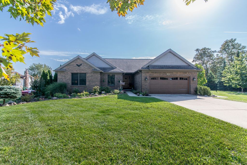 30211 Beechwood Street, Garden City city